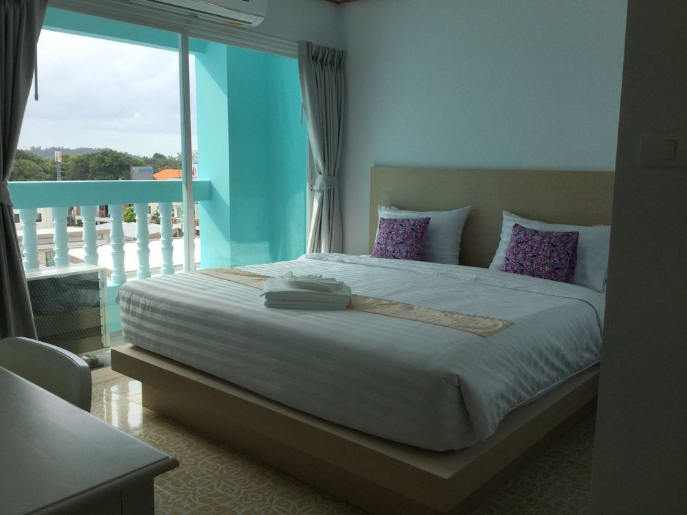 The Duck Otel Phuket Dış mekan fotoğraf