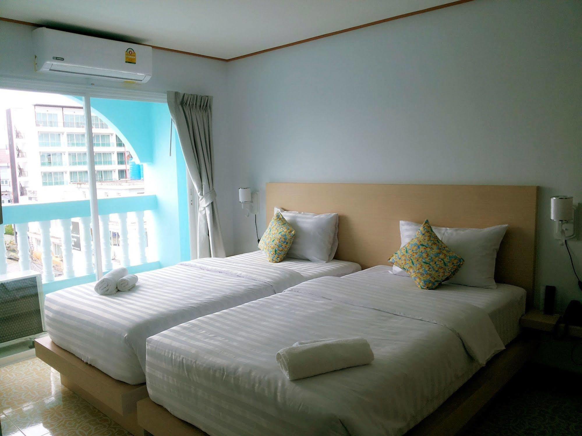 The Duck Otel Phuket Dış mekan fotoğraf