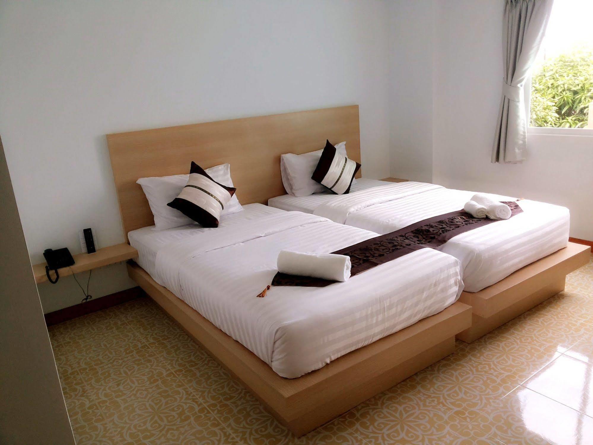 The Duck Otel Phuket Dış mekan fotoğraf