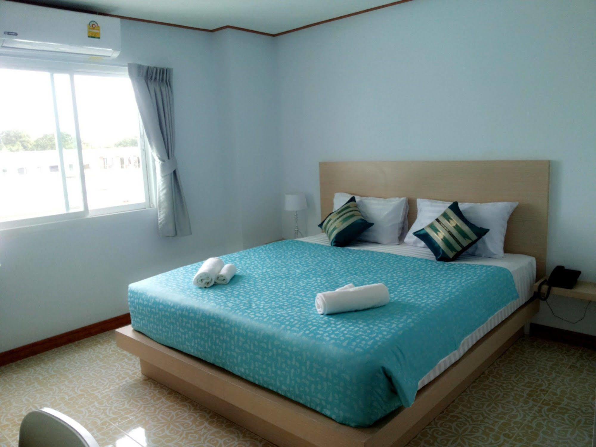The Duck Otel Phuket Dış mekan fotoğraf